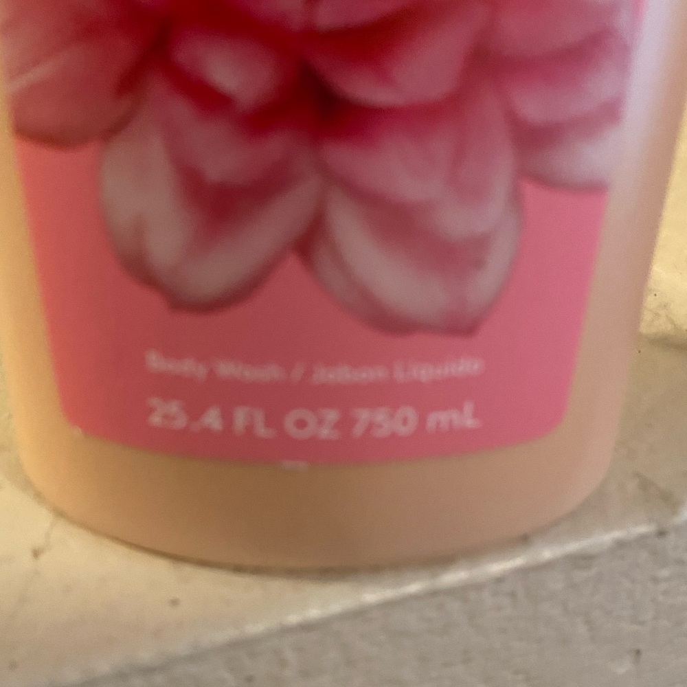 Caress Daily Silk White Peach & Orange Blossom Body Wash. 24.5 0Z. New. Two - Picture 3 of 5